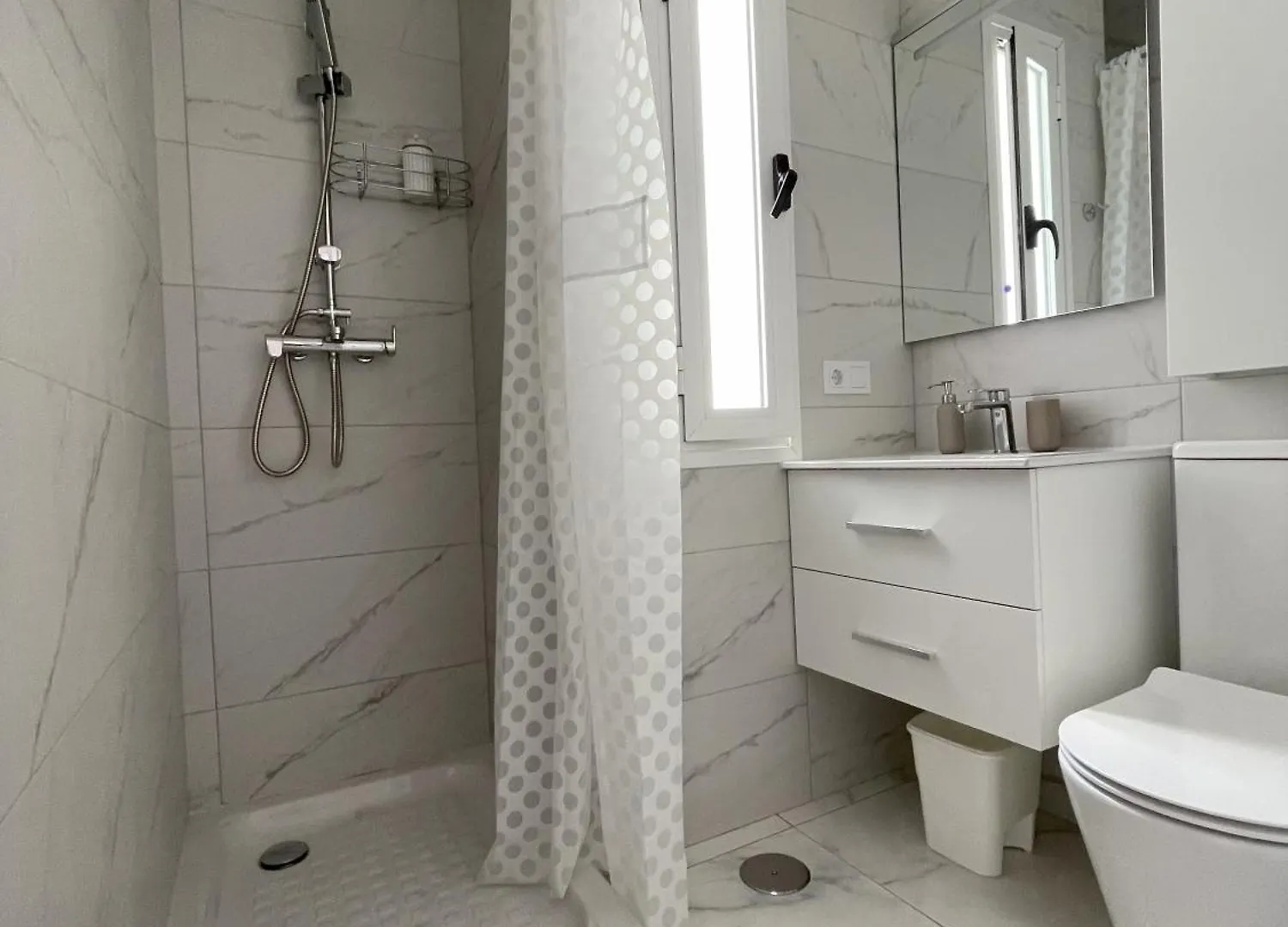 Newly Renovated Apartment With 2 Terrace, 2 Bedroom, 5Min Beach Пуэрто-де-Сантьяго