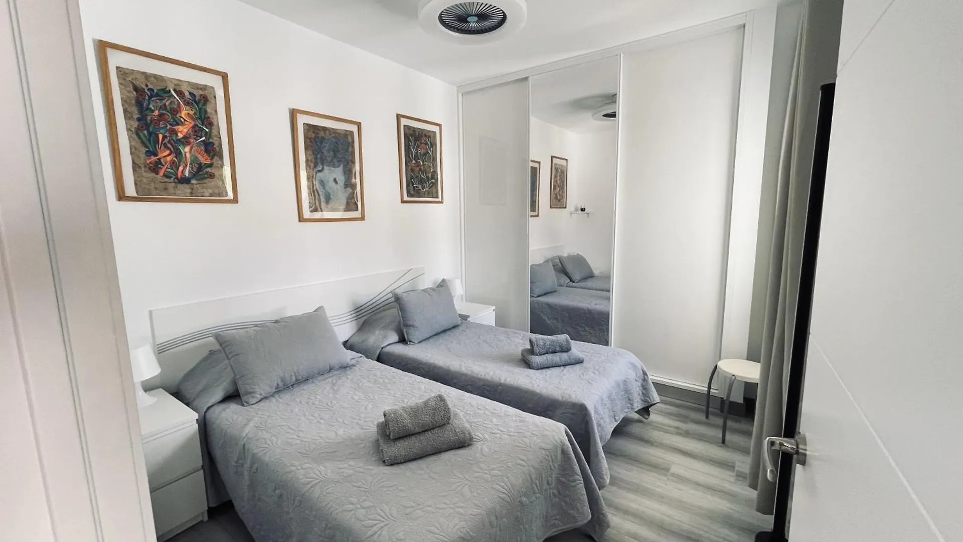 Newly Renovated Apartment With 2 Terrace, 2 Bedroom, 5Min Beach Пуэрто-де-Сантьяго