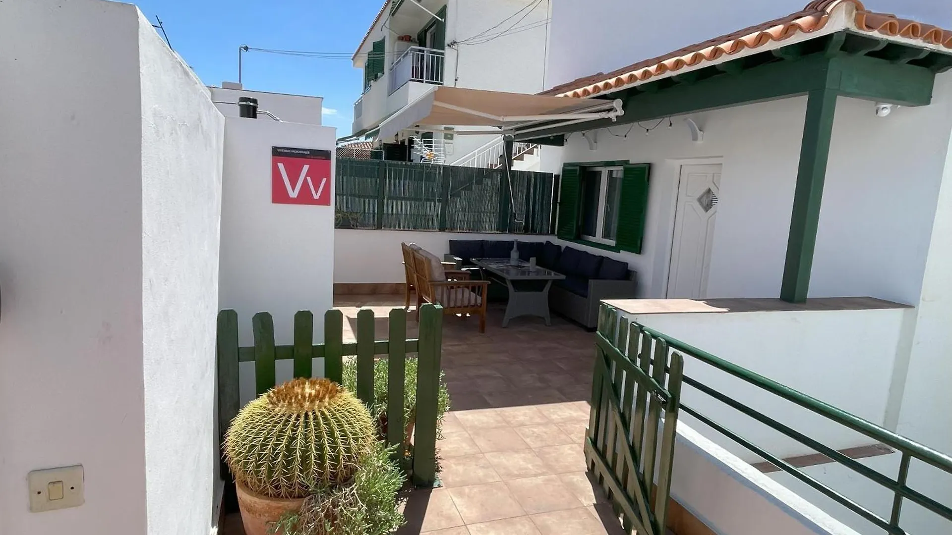Newly Renovated Apartment With 2 Terrace, 2 Bedroom, 5Min Beach Пуэрто-де-Сантьяго Испания
