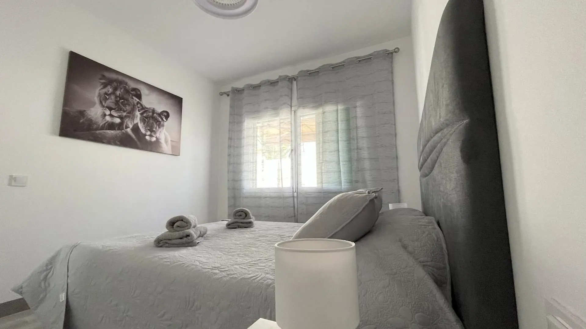 Newly Renovated Apartment With 2 Terrace, 2 Bedroom, 5Min Beach Пуэрто-де-Сантьяго
