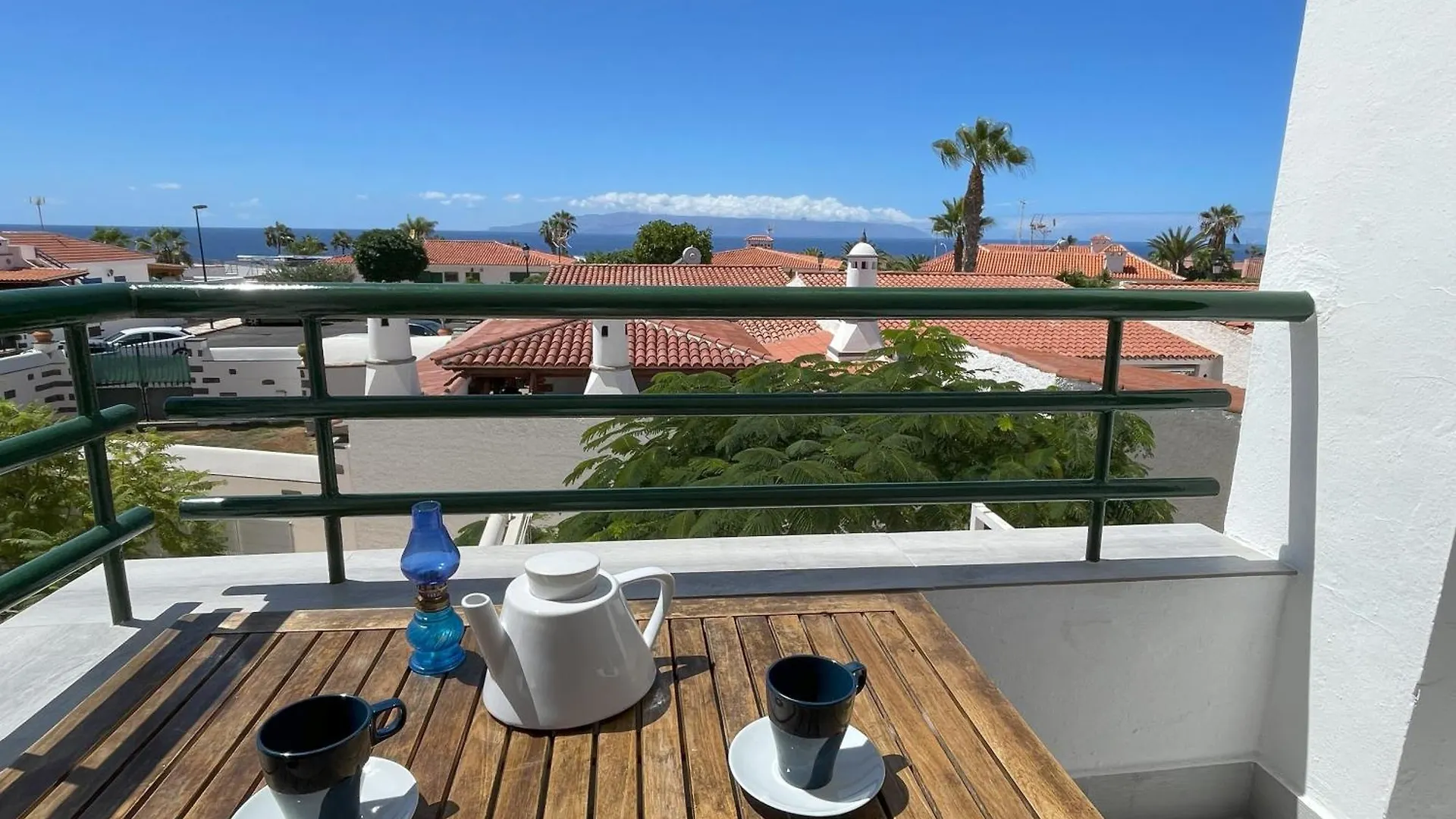 Newly Renovated Apartment With 2 Terrace, 2 Bedroom, 5Min Beach location